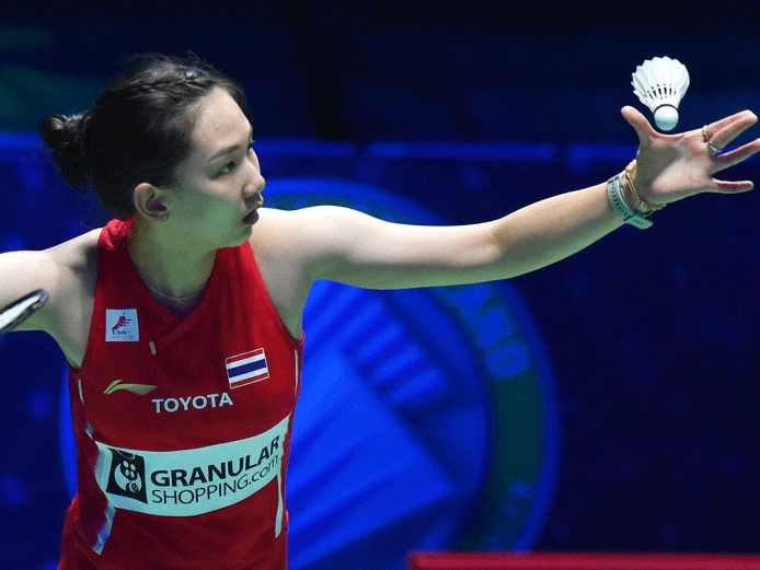 着无数篮球 着无数篮球