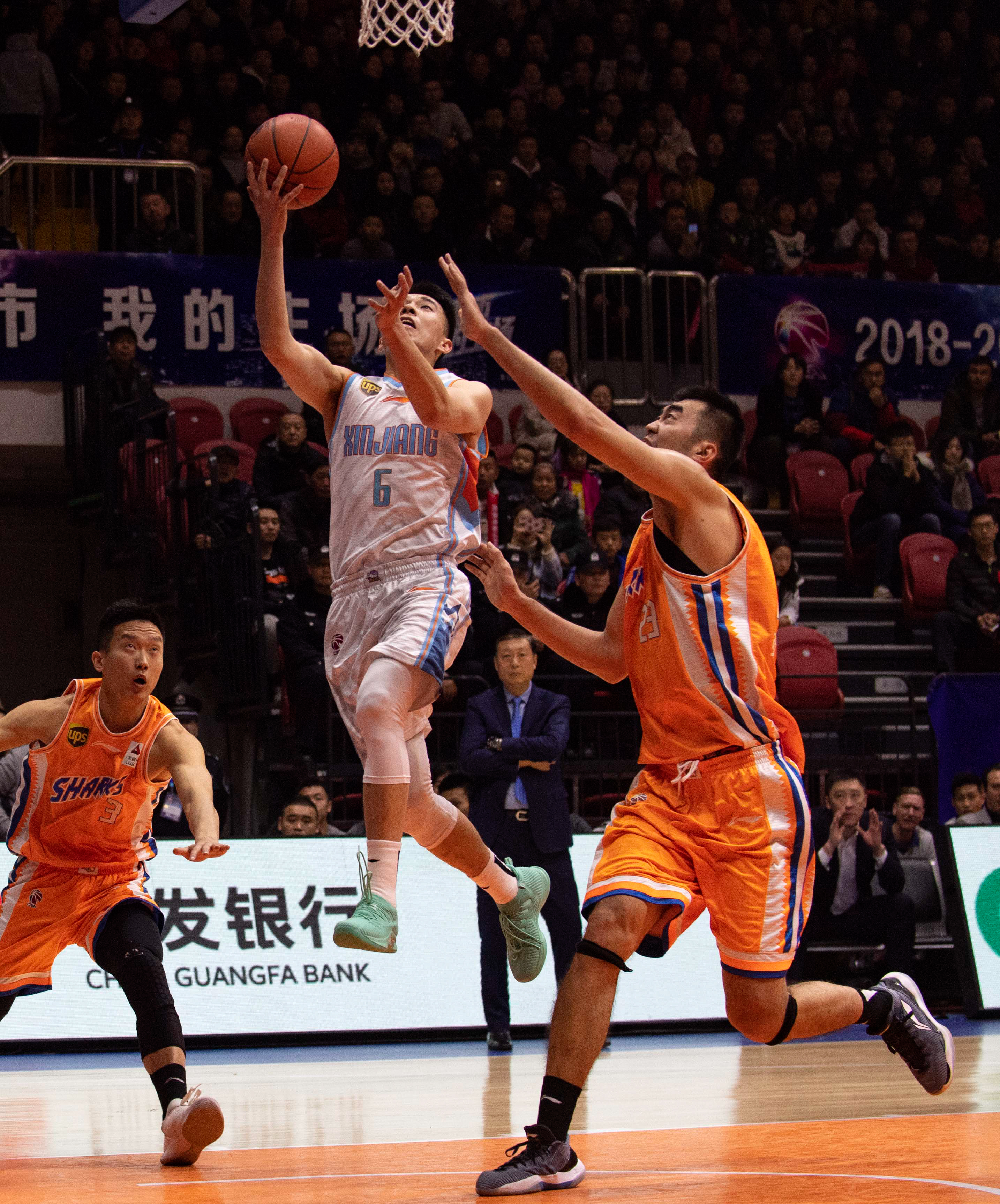 反击和犀利 反击和犀利